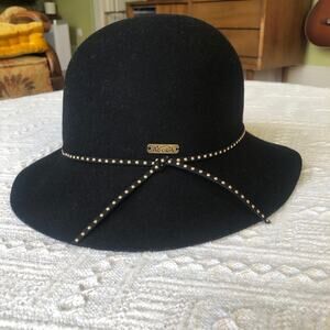 New Adora Black Wool Felt Bucket Hat Women’s One Size Resort Travel White Lotus
